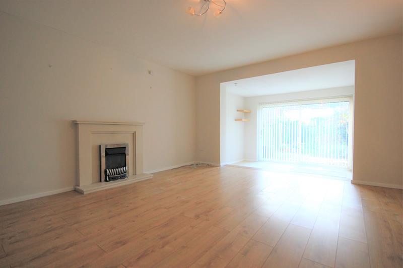 Hanley, Davenham Close, Malvern, WR14... 3 bed semidetached house £