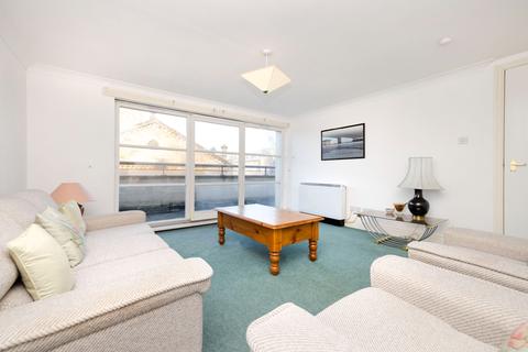 4/2, 25 St. Andrews Square, Glasgow, G1 5PQ
