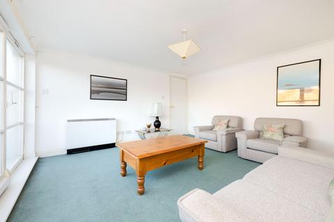 4/2, 25 St. Andrews Square, Glasgow, G1 5PQ