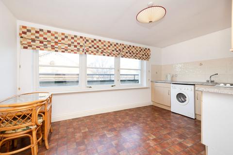 4/2, 25 St. Andrews Square, Glasgow, G1 5PQ