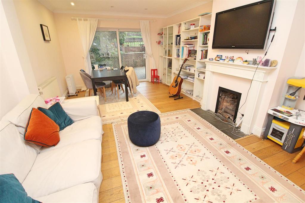 Valley Drive, Brighton 4 bed semidetached house £800,000