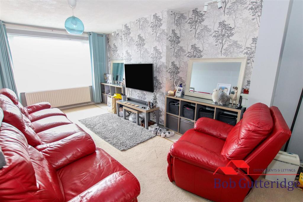 Fearns Avenue, Bradwell, Newcastle 3 bed semidetached house £165,000