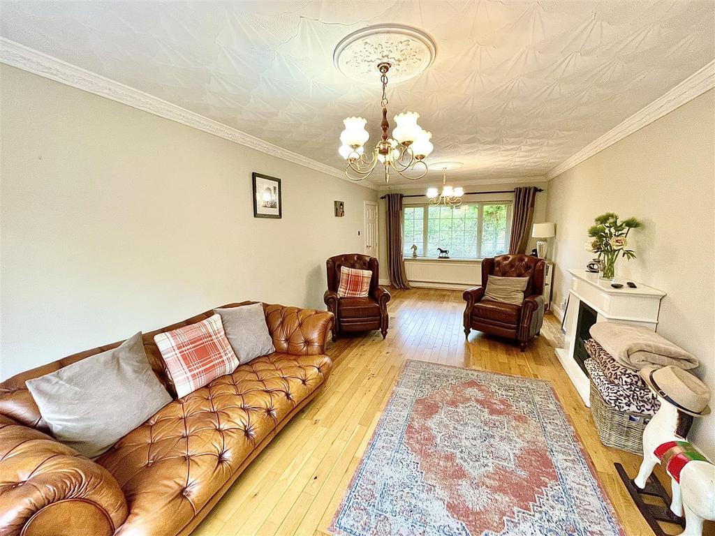 Llangyfelach Road, Tirdeunaw, Swansea 4 bed detached house for sale £365,000