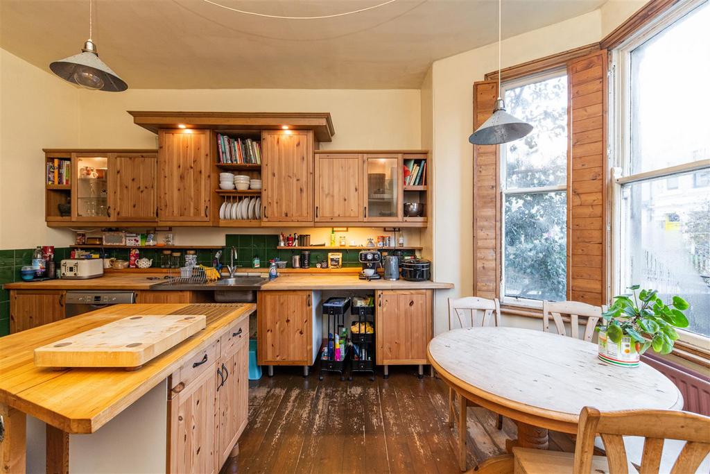 Heaton Park View, Heaton, Newcastle... 5 bed end of terrace house £