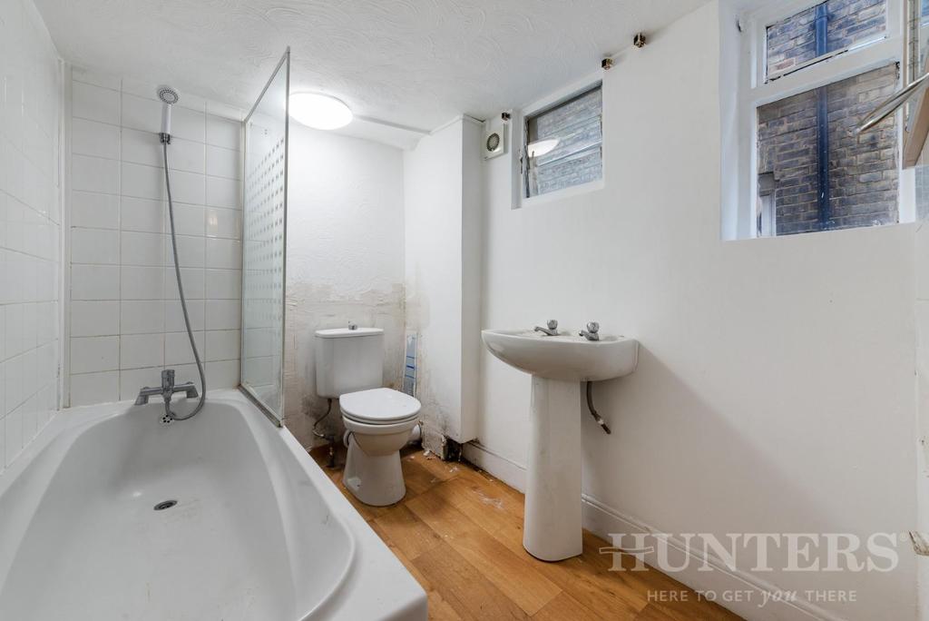 7 St. Pauls Road N17 0 NB-9.jpg