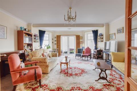 2 bedroom retirement property for sale - De La Warr Parade, Bexhill-On-Sea