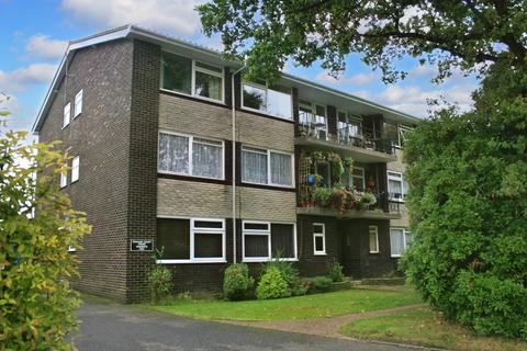 1 bedroom flat to rent, Graham Court, Bitterne, Southampton SO19