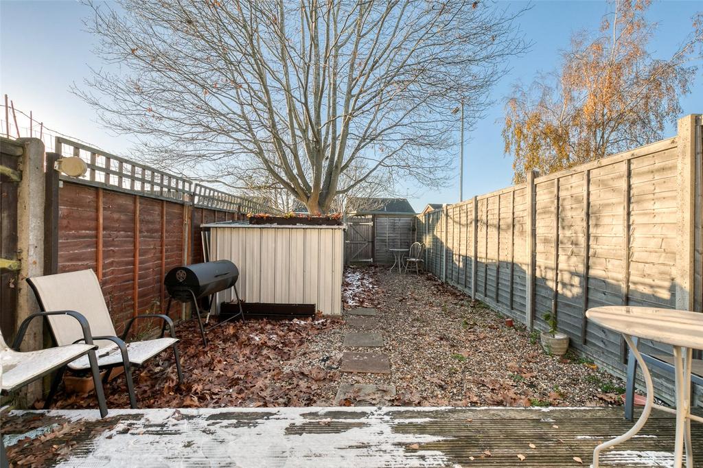 Vandyke, Bracknell, Berkshire, RG12 4 bed terraced house £360,000