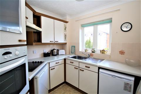 1 bedroom apartment for sale - Willow Court, Ackender Road, Alton, Hampshire, GU34