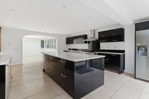 Bearsland Queens Drive, Oxshott, Leatherhead, KT22 0PF