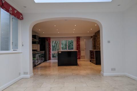Bearsland Queens Drive, Oxshott, Leatherhead, KT22 0PF