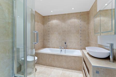 Bearsland Queens Drive, Oxshott, Leatherhead, KT22 0PF
