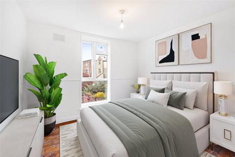 3 bedroom maisonette for sale - Dempster Road, London