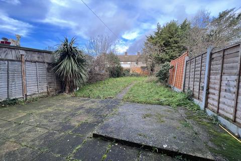 41 Burrow Road, Chigwell, IG7 4HB