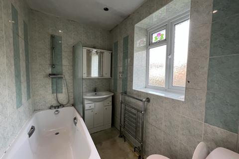 41 Burrow Road, Chigwell, IG7 4HB