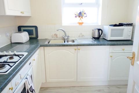 2 bedroom flat to rent, Central Street, Yarm TS15