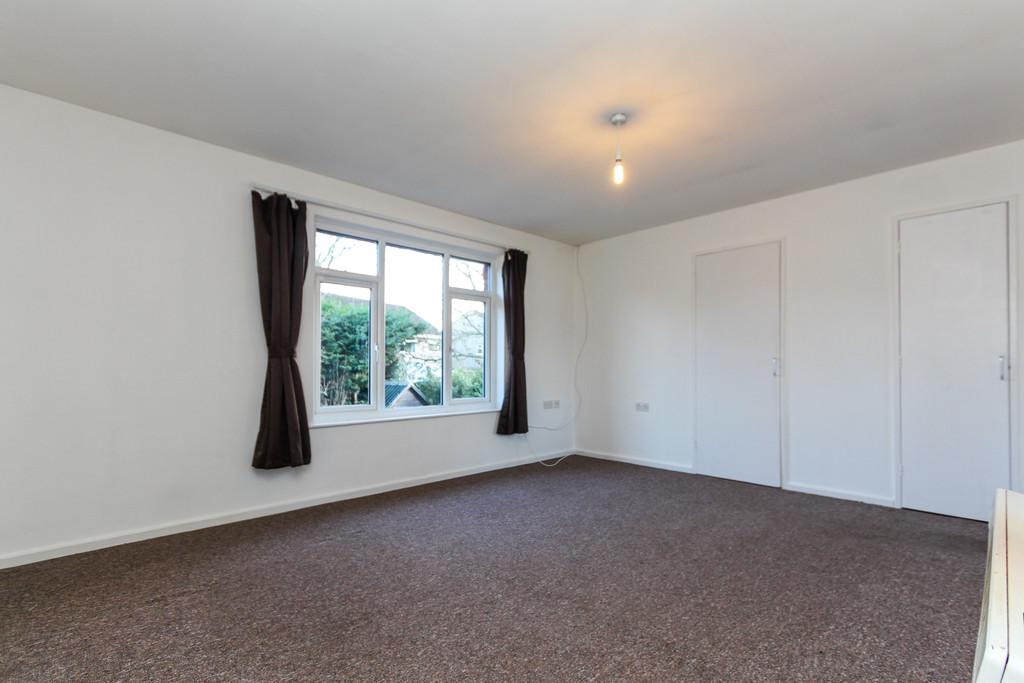Sitting/dining room