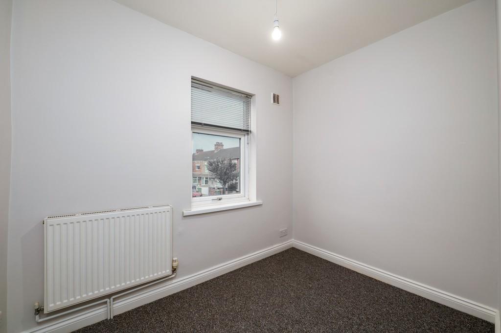 17-Highfield-Avenue-Grimsby-15