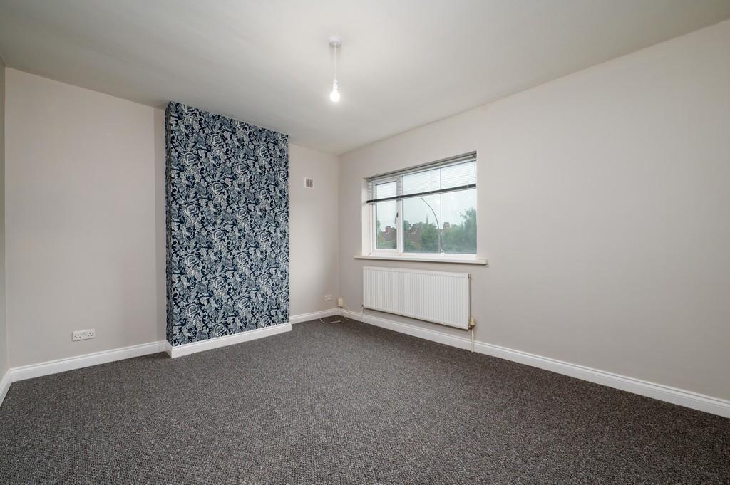17-Highfield-Avenue-Grimsby-19
