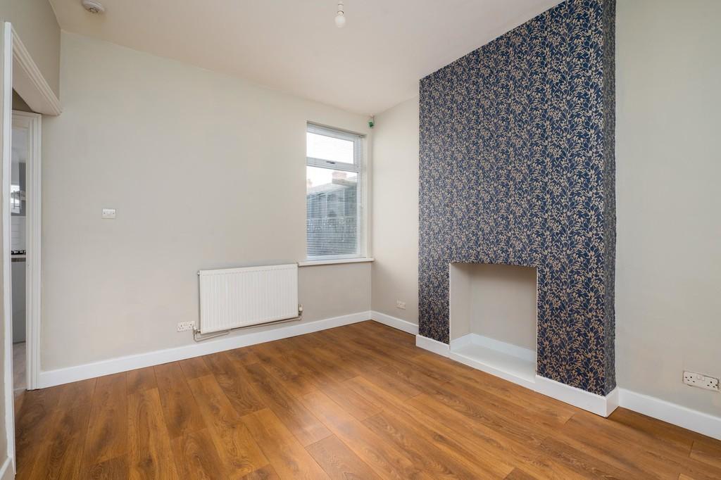 17-Highfield-Avenue-Grimsby-8