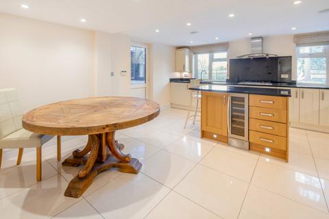 Irmafield Lovel Road, Winkfield, Windsor, SL4 2EU