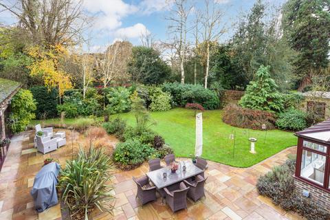 5 bedroom detached house for sale - Manor House Court, Church Road, Shepperton, Surrey, TW17