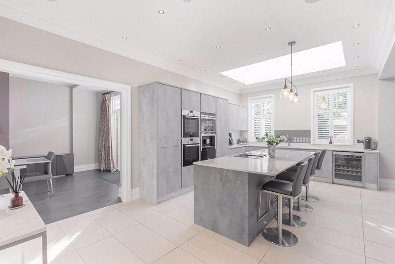 Northumberland Avenue, Gosforth 5 bed semidetached house £975,000