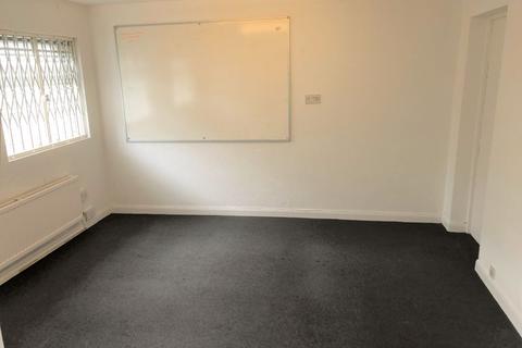 Office to rent - High Road, Bushey Heath, WD23 1EE