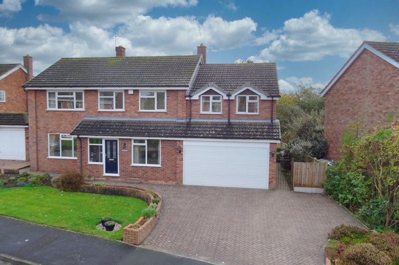 The Flashes, Gnosall 4 bed detached house for sale £465,000