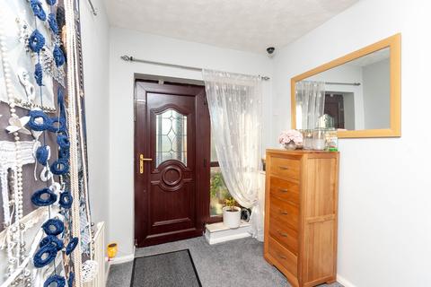 4 bedroom semi-detached house for sale - Winwick Road, Warrington, WA2