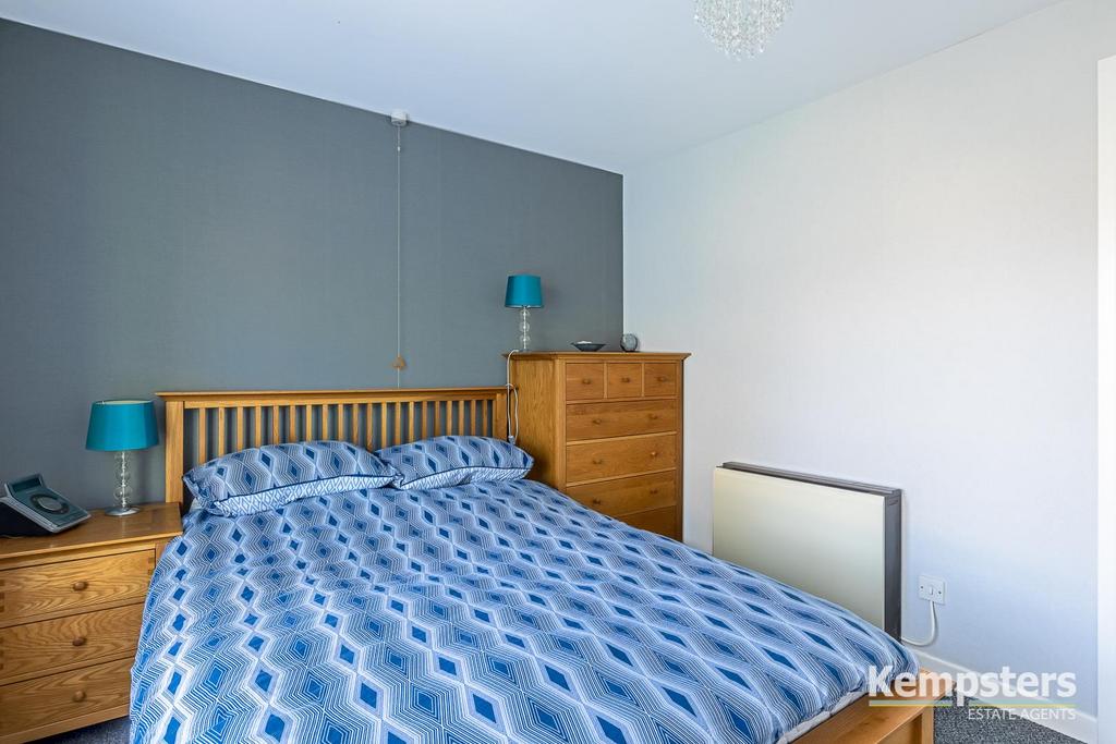 Bedroom 3rd.jpg