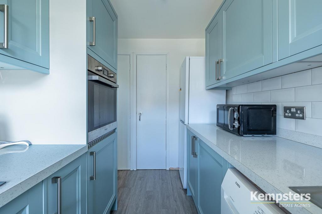 Kitchen 3.jpg