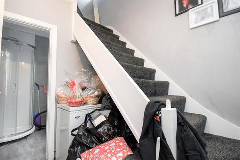 3 bedroom end of terrace house for sale - 12th Avenue, Hull