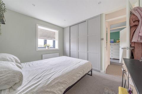 8 Millstream Gardens, Tonedale, Wellington, TA21 0AA