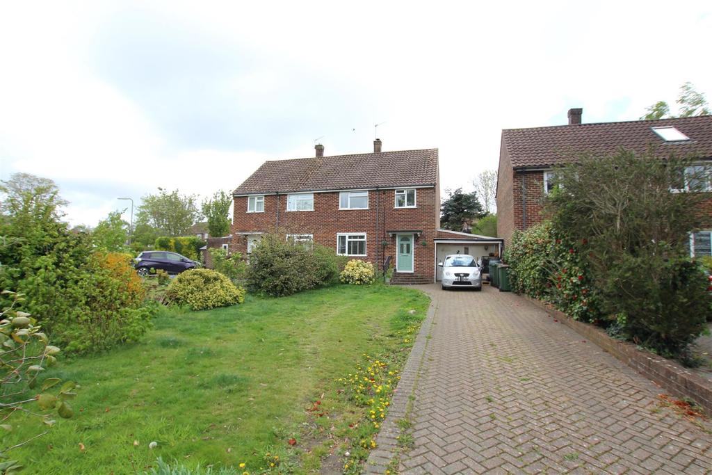 East Drive, Eastleigh 3 bed semidetached house £350,000