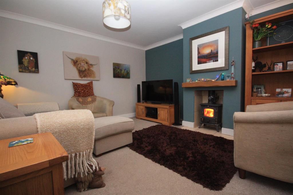 East Drive, Eastleigh 3 bed semidetached house £350,000