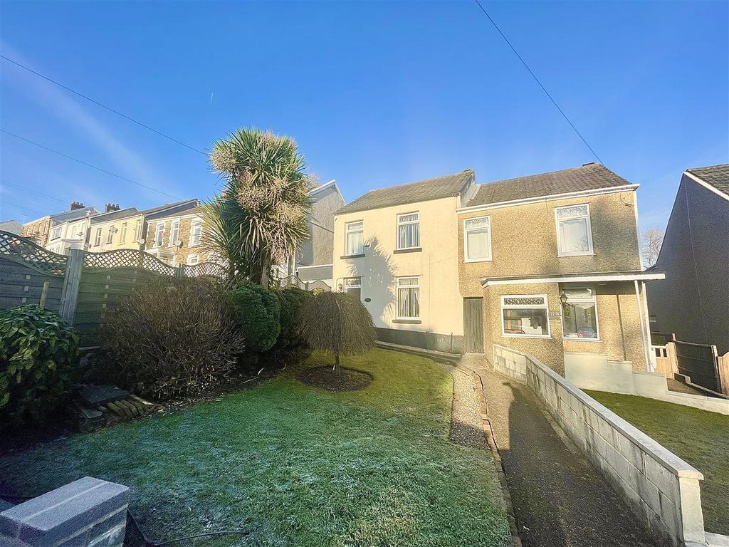 Caemawr Road, Morriston, Swansea 3 bed semidetached house £170,000