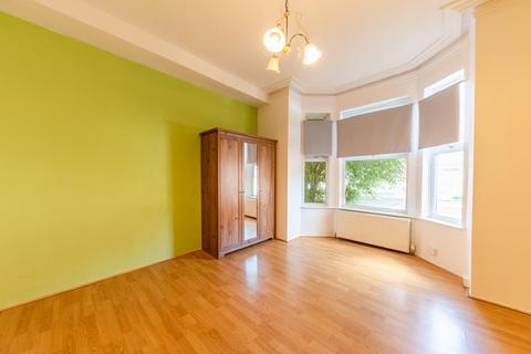 4 bedroom semi-detached house for sale - Gawthorne Street, Nottingham