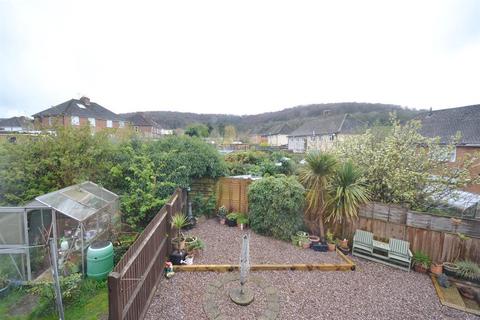 33 Kingsway, Dursley, GL11 4DJ