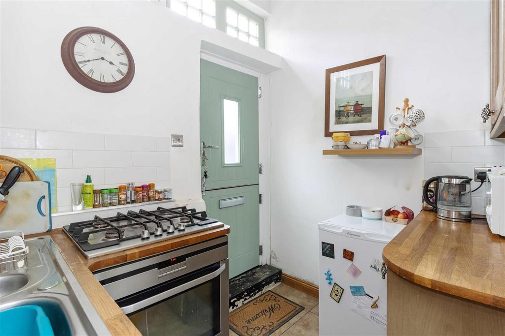 Western Row, Worthing 1 bed cottage £290,000