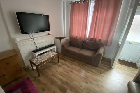 3 bedroom property for sale - Church Street, Silverdale, Newcastle