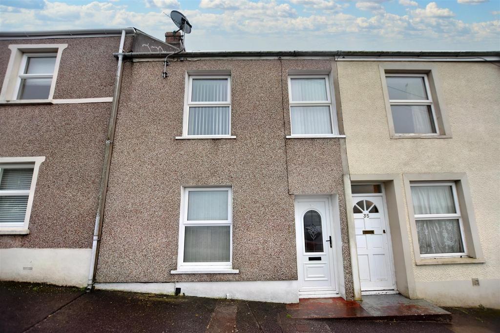 Prospect Place, Pembroke Dock 3 bed terraced house £140,000