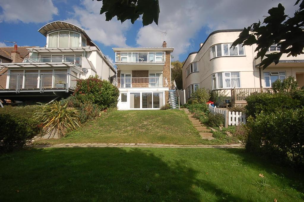 Undercliff Gardens, Leigh On Sea, Essex 1 bed flat £800 pcm (£185 pw)
