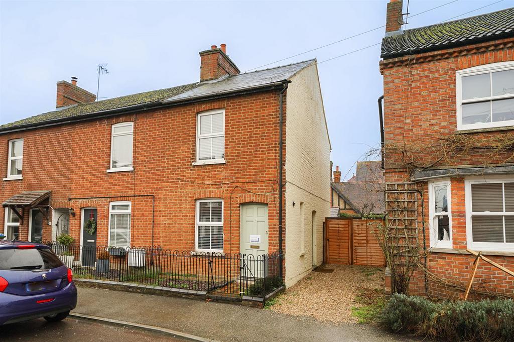 Rothschild Road, Wing, Leighton Buzzard 2 bed end of terrace house £