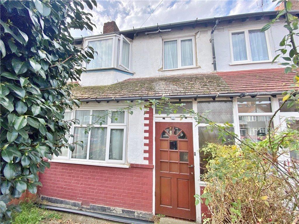 Wills Crescent, Whitton Park, Hounslow, Middlesex, TW3 2JD 3 bed