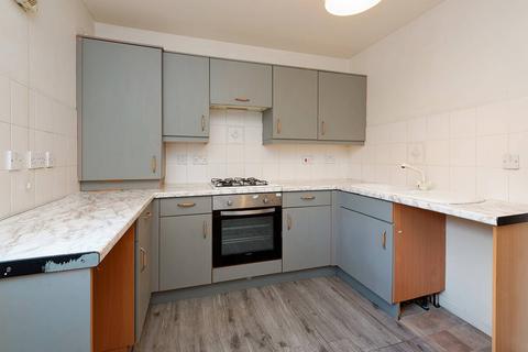 16 Lees Court, Coatbridge, ML5 4NT