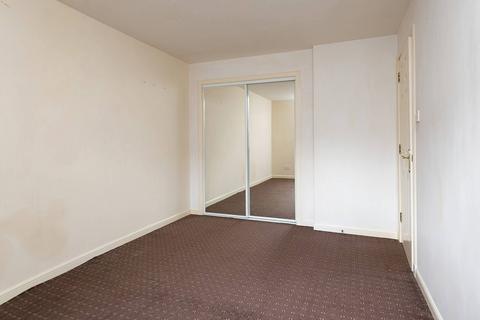 16 Lees Court, Coatbridge, ML5 4NT