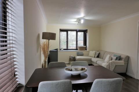 2 bedroom flat to rent, Tempsford, Welwyn Garden City, AL7