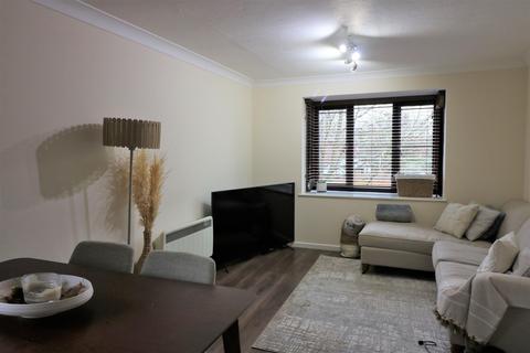 2 bedroom flat to rent, Tempsford, Welwyn Garden City, AL7