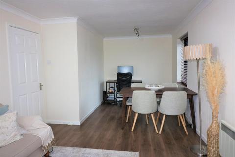 2 bedroom flat to rent, Tempsford, Welwyn Garden City, AL7